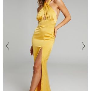 ERIENNE OPEN BACK HALTER MAXI DRESS IN YELLOW